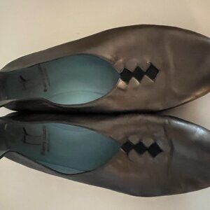 Thierry Rabotin Silver Slipper Shoes - Size 9.5